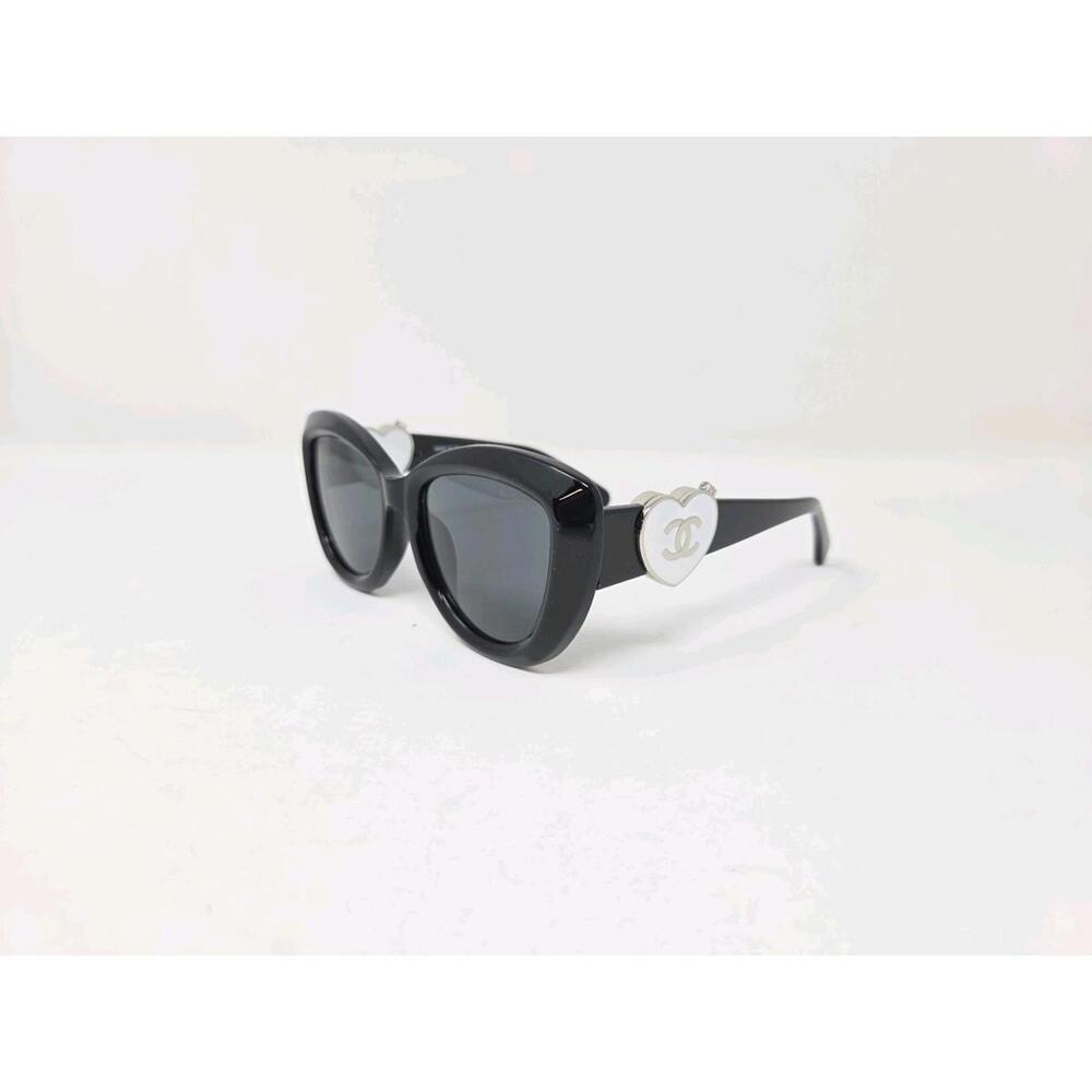 Chanel 5517-A C501/S4 Women's Black Grey Gradient w/White Logo Sunglasses NEW - Picture 2 of 7